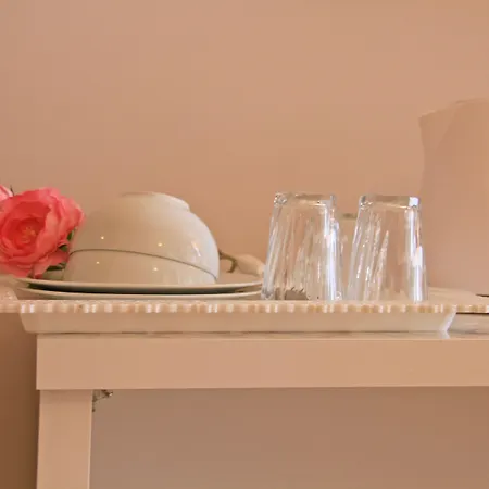 Lady Rose Gazde/Camere de închiriat *